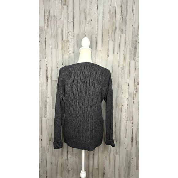 Banana Republic Women's V-Neck Knit Gray Pullover Sweater Size‎ Small - Picture 3 of 6